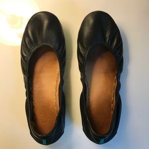Matte Black Tieks Size 8